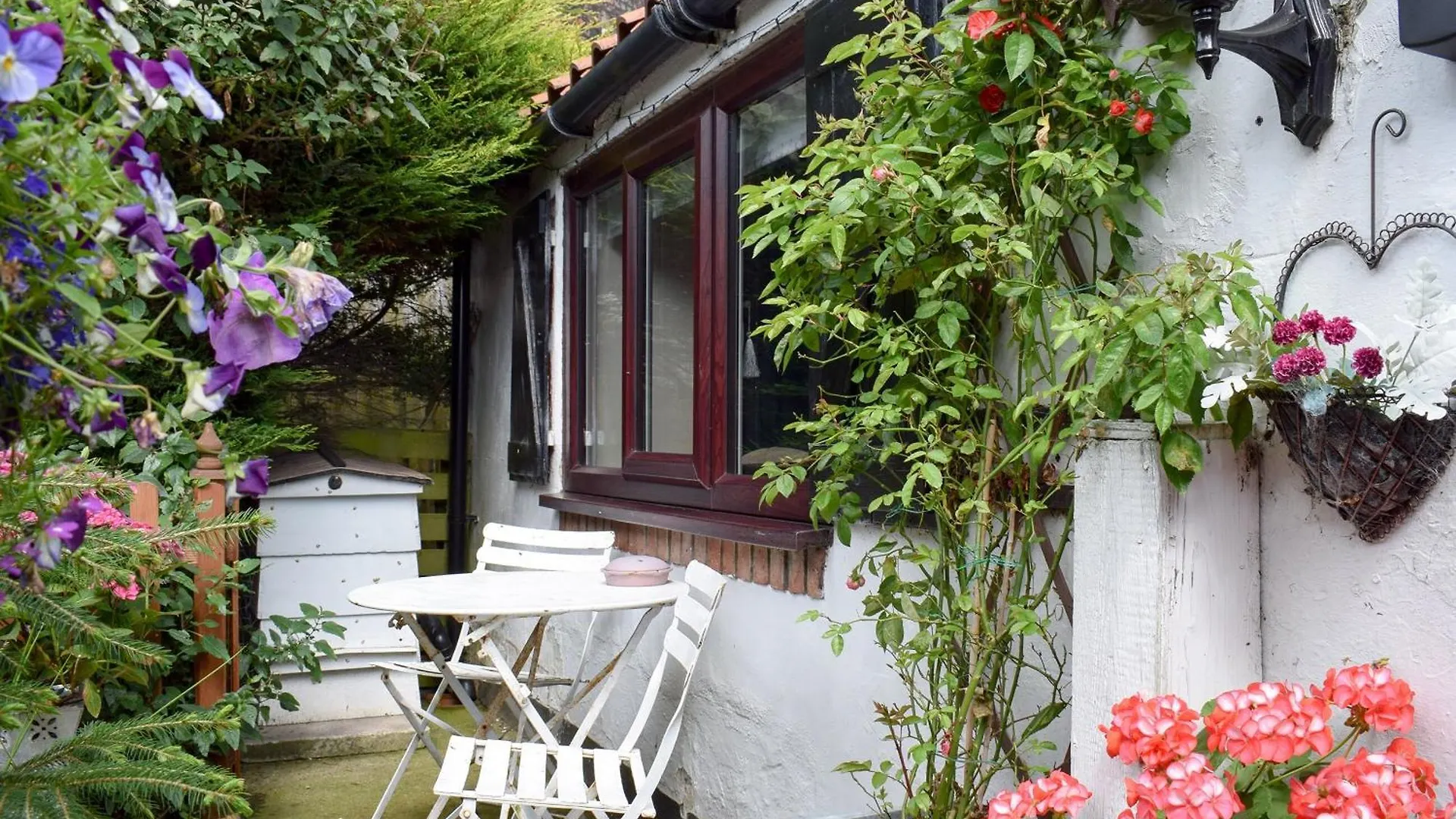 Old Mill Cottage Stainsacre Tatil Evi